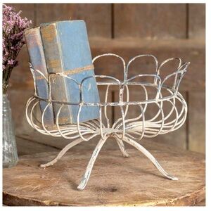 Chippy White Metal Display Basket
